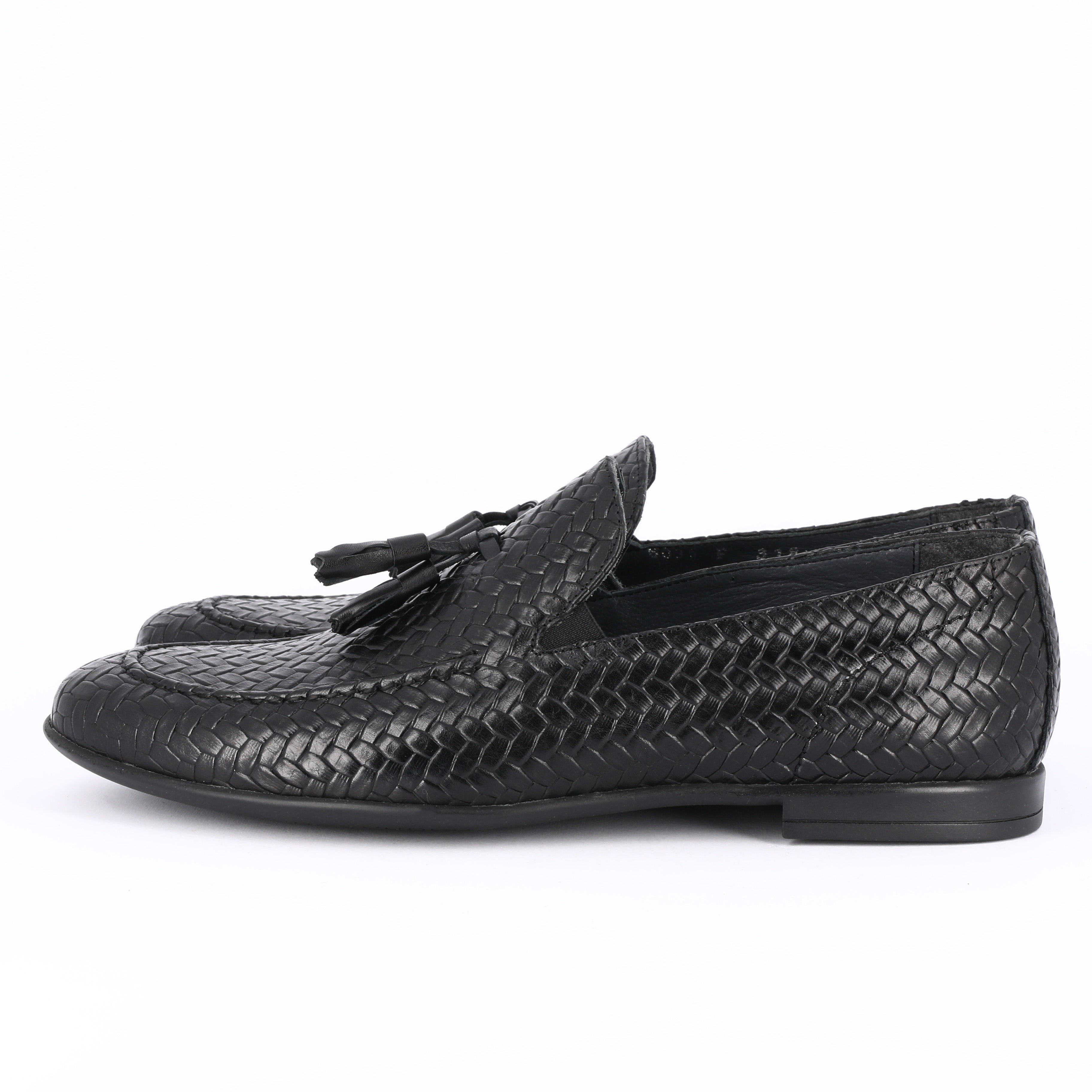 MOCASSINO intrecciato nero con nappine