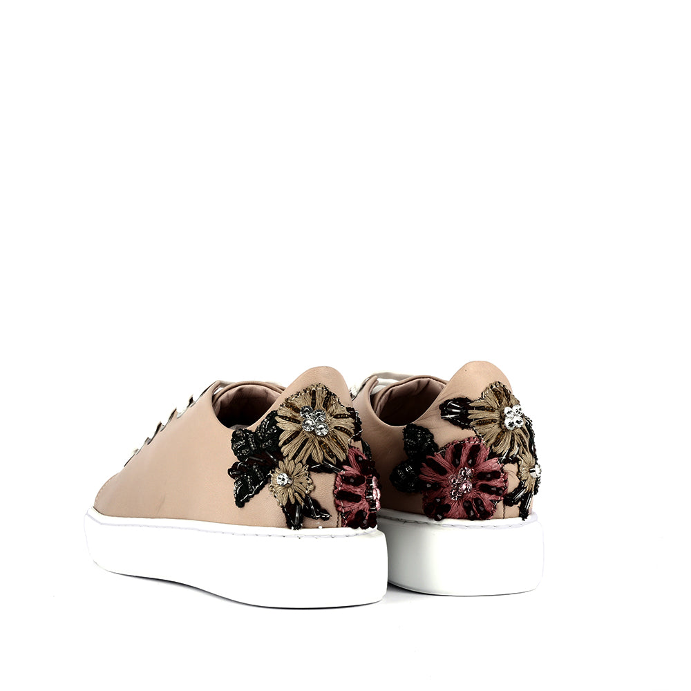 SNEAKERS con decorazione sul tallone